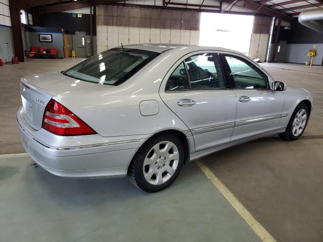 WDBRF81J65F658923 - 2005 MERCEDES-BENZ C 240 4MATIC SILVER photo 3