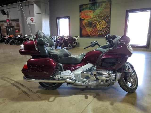 1HFSC47F96A503083 - 2006 HONDA GL1800 MAROON photo 1