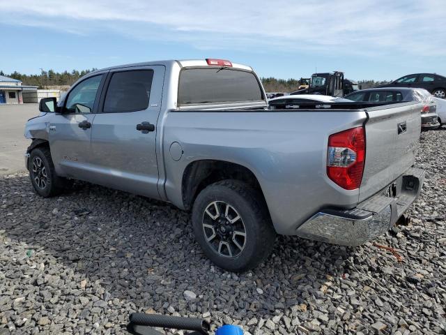 5TFDY5F19EX325199 - 2014 TOYOTA TUNDRA CREWMAX SR5 SILVER photo 2