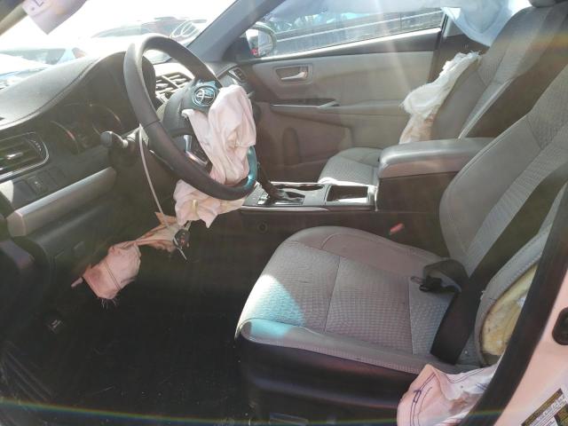 4T1BF1FK4FU108818 - 2015 TOYOTA CAMRY SE LE Beyaz fotoğraf 7