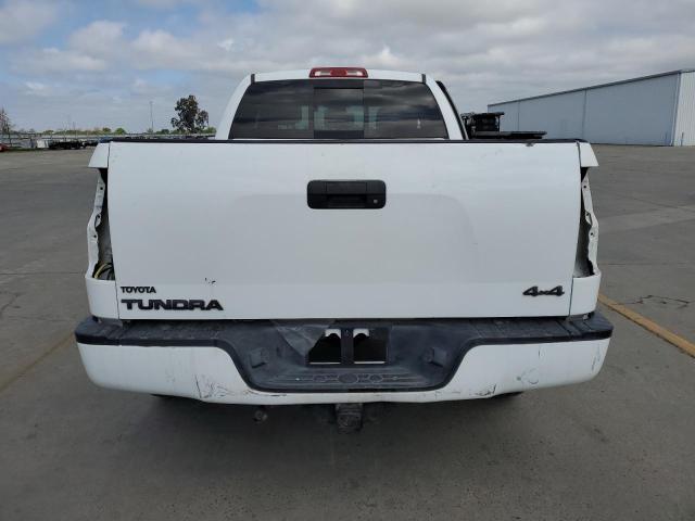 5TFUM5F13AX005611 - 2010 TOYOTA TUNDRA DOUBLE CAB SR5 WHITE photo 6