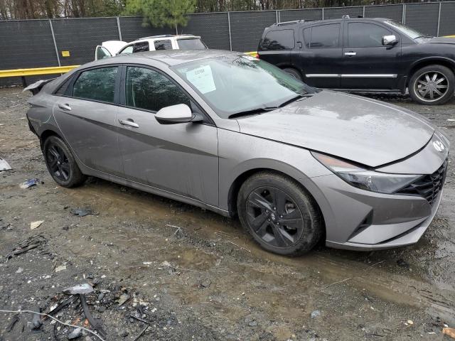 KMHLM4AG5NU217799 - 2022 HYUNDAI ELANTRA SEL GRAY photo 4