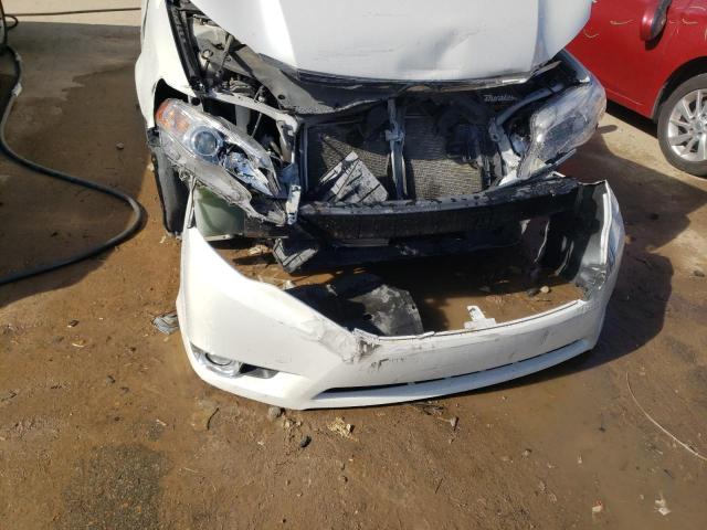 4T1BK3DB5BU401258 - 2011 TOYOTA AVALON BASE WHITE photo 12