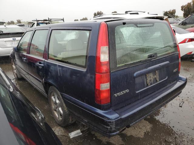 YV1LW55A7X2587610 - 1999 VOLVO V70 BLUE photo 2