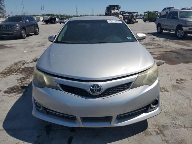 4T1BF1FK0CU173581 - 2012 TOYOTA CAMRY BASE SILVER photo 5