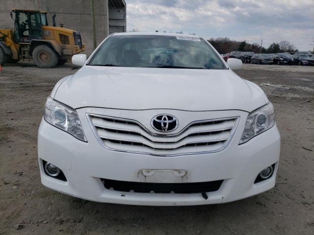 4T1BF3EK8BU649474 - 2011 TOYOTA CAMRY BASE WHITE photo 5