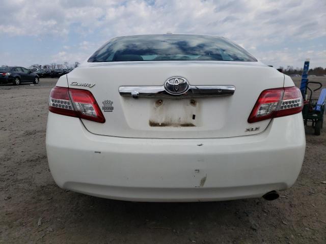 4T1BF3EK8BU649474 - 2011 TOYOTA CAMRY BASE WHITE photo 6