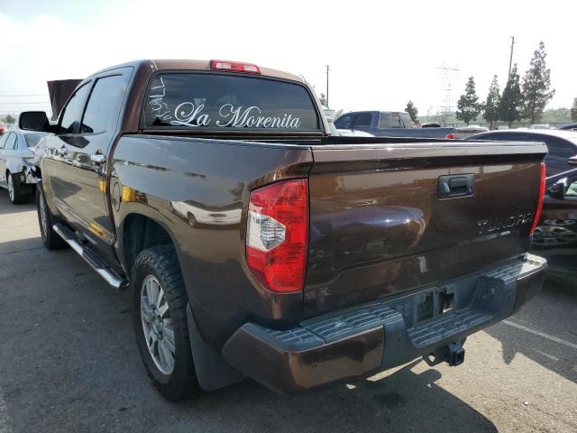 5TFGY5F12EX155250 - 2014 TOYOTA TUNDRA CREWMAX PLATINUM Braun Foto 2
