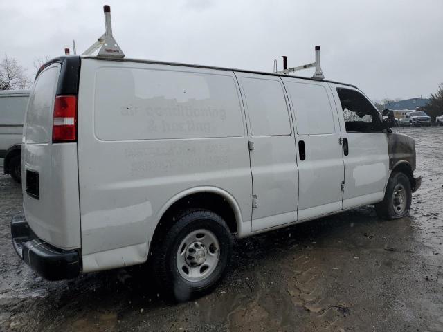 1GCWGAFG4K1206807 - 2019 CHEVROLET EXPRESS G2 WHITE photo 3