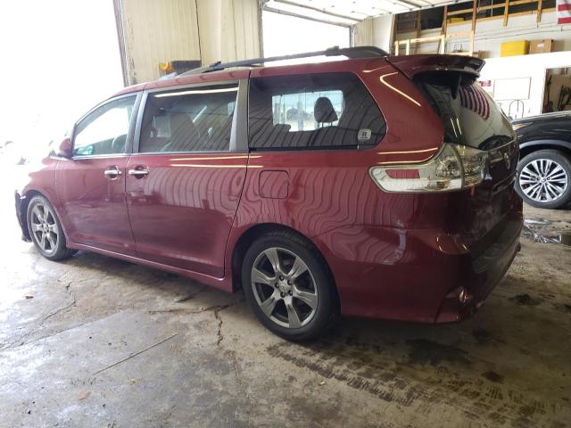 5TDXZ3DC9HS884541 - 2017 TOYOTA SIENNA SE RED photo 2