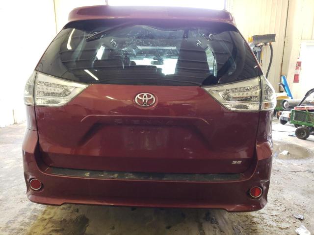 5TDXZ3DC9HS884541 - 2017 TOYOTA SIENNA SE RED photo 6