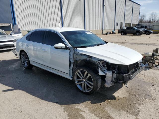 1VWDT7A37HC007738 - 2017 VOLKSWAGEN PASSAT R-LINE Սպիտակ լուսանկար 4