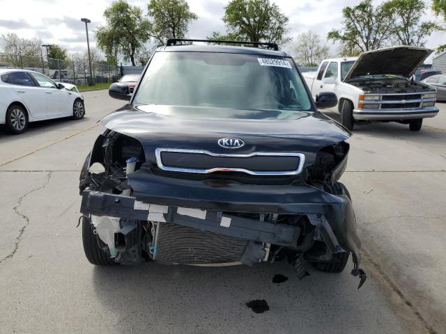 KNDJN2A28G7387528 - 2016 KIA SOUL BLACK photo 5