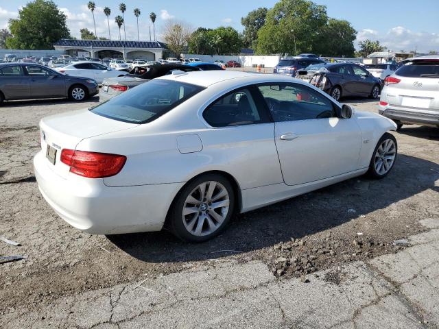 WBAKE5C54CE756241 - 2012 BMW 328 I SULEV WHITE photo 3