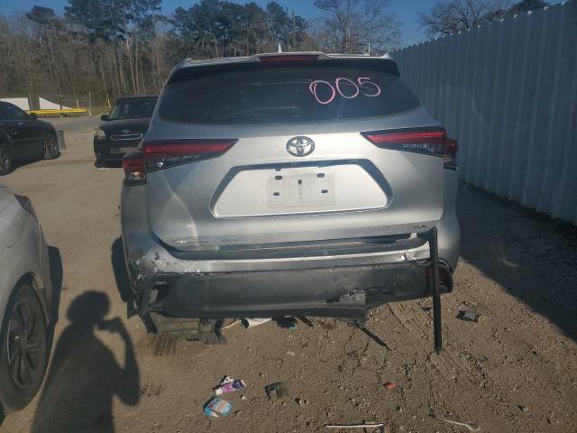 5TDGZRAH8NS118198 - 2022 TOYOTA HIGHLANDER XLE 银色 照片 6