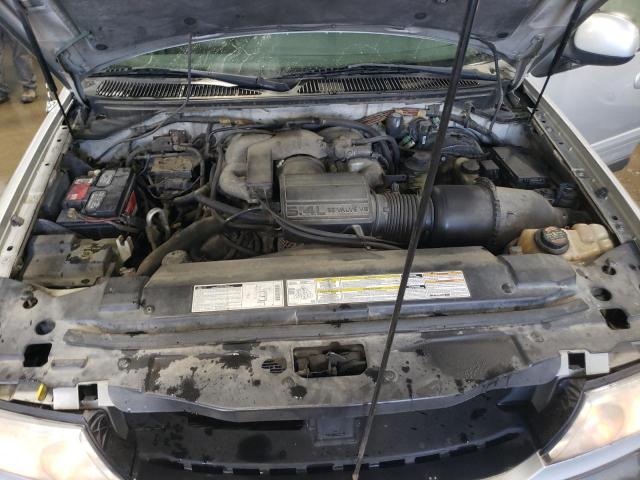 5LMPU28A2XLJ31895 - 1999 LINCOLN NAVIGATOR 银色 照片 11