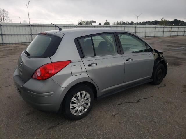 3N1BC13E09L354648 - 2009 NISSAN VERSA S SILVER photo 3