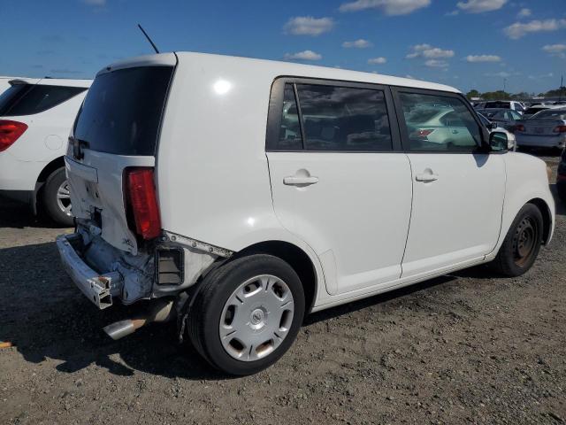 JTLZE4FE0A1117564 - 2010 TOYOTA SCION XB WHITE photo 3