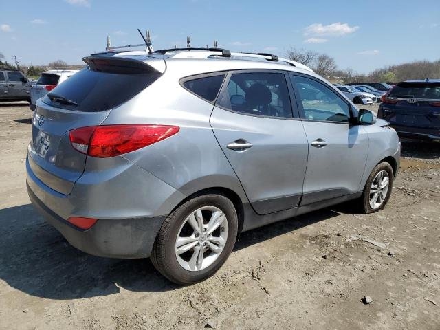 KM8JU3AC3DU606115 - 2013 HYUNDAI TUCSON GLS SILVER photo 3