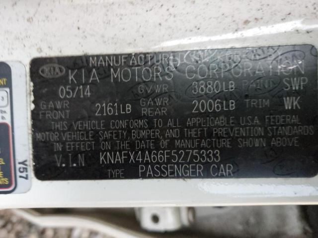 KNAFX4A66F5275333 - 2015 KIA FORTE LX WHITE photo 12