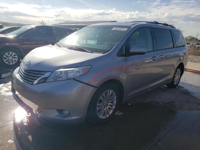 5TDYK3DCXES509665 - 2014 TOYOTA SIENNA XLE SILVER photo 1