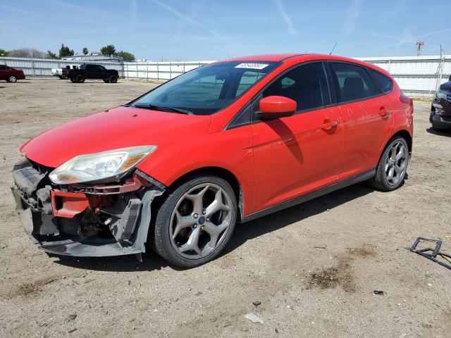 1FAHP3K2XCL175623 - 2012 FORD FOCUS SE RED photo 1