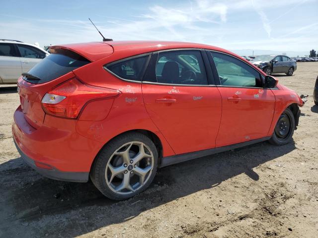 1FAHP3K2XCL175623 - 2012 FORD FOCUS SE RED photo 3