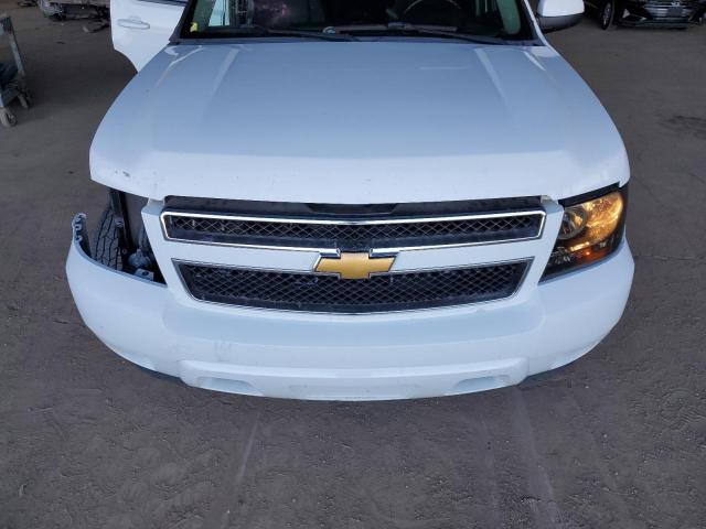 1GNSCAE0XDR152097 - 2013 CHEVROLET TAHOE C1500  LS WHITE photo 12