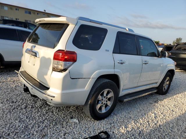 JTEBU5JR1C5107908 - 2012 TOYOTA 4RUNNER SR5 WHITE photo 3