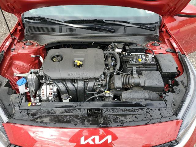 3KPF24AD3RE702587 - 2024 KIA FORTE LX RED photo 11