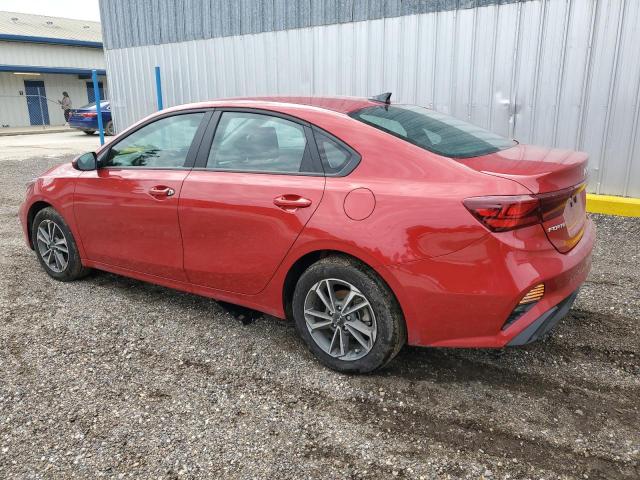 3KPF24AD3RE702587 - 2024 KIA FORTE LX RED photo 2