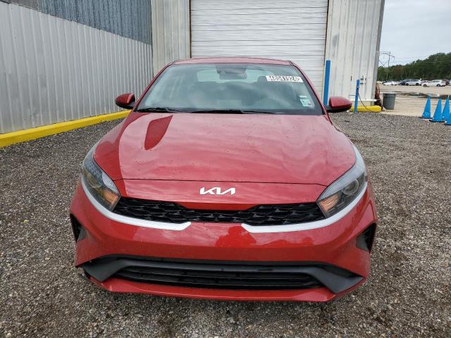 3KPF24AD3RE702587 - 2024 KIA FORTE LX RED photo 5