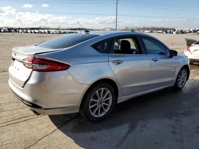 3FA6P0H73HR414723 - 2017 FORD FUSION SE SILVER photo 3