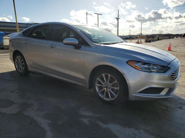 3FA6P0H73HR414723 - 2017 FORD FUSION SE SILVER photo 4