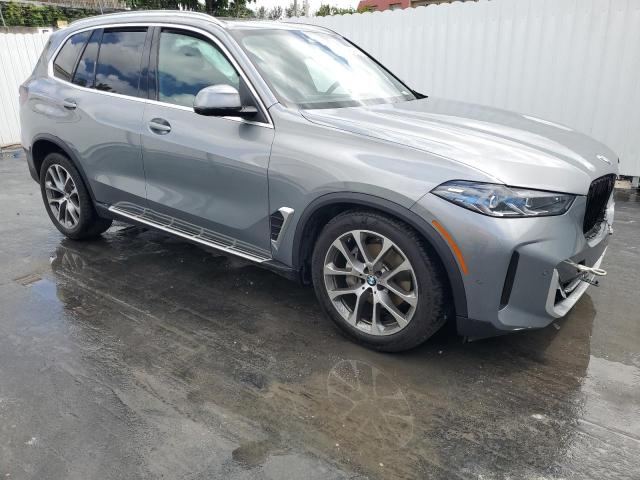 5UX13EU02R9U53675 - 2024 BMW X5 SDRIVE 40I SILVER photo 4