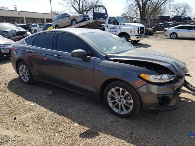 3FA6P0HD3KR281653 - 2019 FORD FUSION SE GRAY photo 4