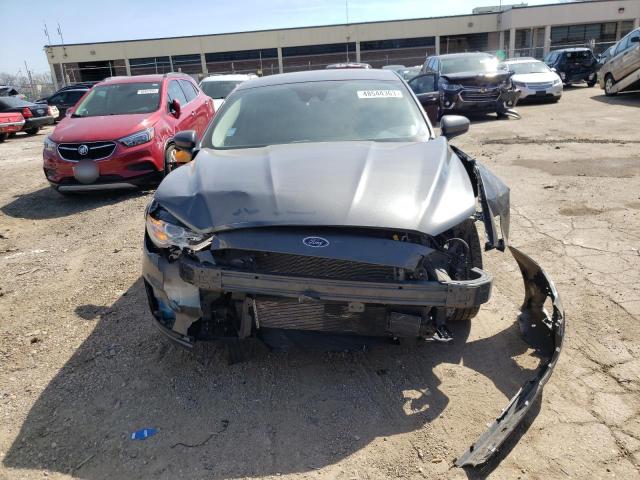 3FA6P0HD3KR281653 - 2019 FORD FUSION SE GRAY photo 5