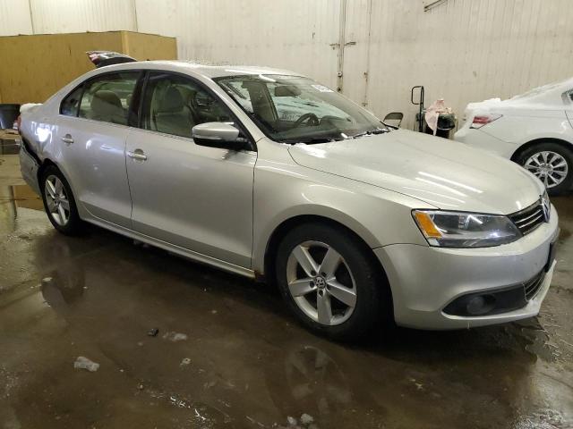 3VWLL7AJ5BM108678 - 2011 VOLKSWAGEN JETTA TDI SILVER photo 4