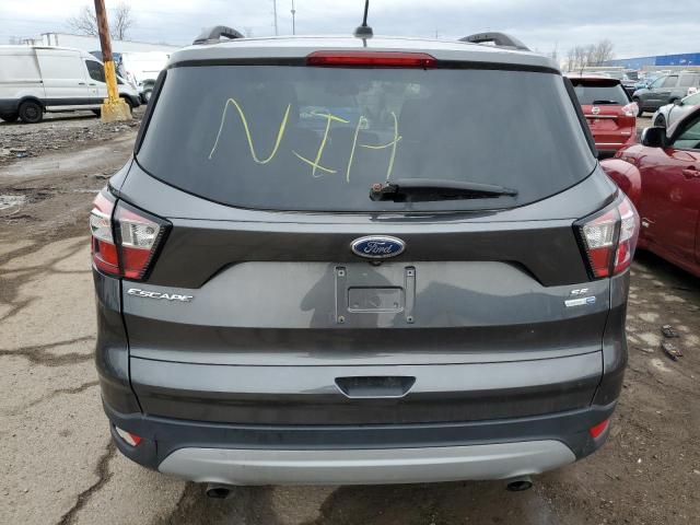 1FMCU9GD1JUC57964 - 2018 FORD ESCAPE SE GRAY photo 6