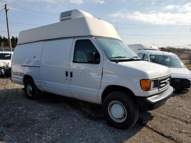 1FTSS34L83HB75417 - 2003 FORD ECONOLINE E350 SUPER DUTY VAN WHITE photo 4