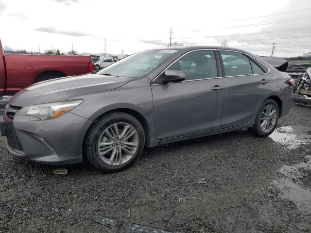 4T1BF1FKXFU096965 - 2015 TOYOTA CAMRY SE LE 灰色 照片 1