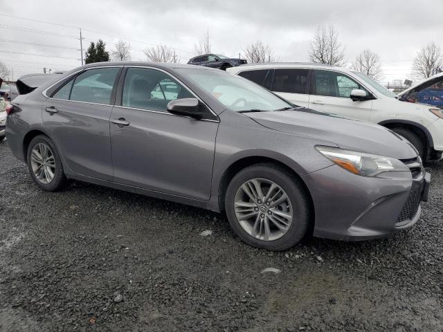 4T1BF1FKXFU096965 - 2015 TOYOTA CAMRY SE LE 灰色 照片 4