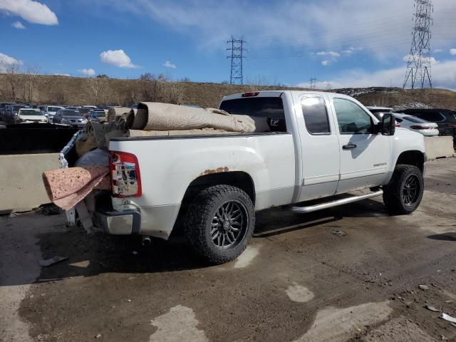 1GTR2VE37BZ212989 - 2011 GMC SIERRA K1500 SLE WHITE photo 3