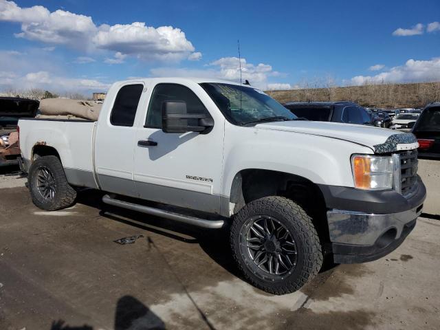 1GTR2VE37BZ212989 - 2011 GMC SIERRA K1500 SLE WHITE photo 4