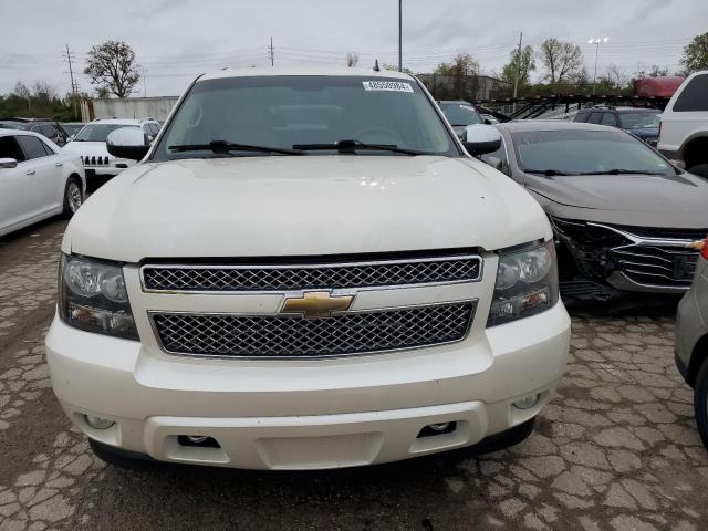 1GNSKKE39BR200608 - 2011 CHEVROLET SUBURBAN K1500 LTZ WHITE photo 5