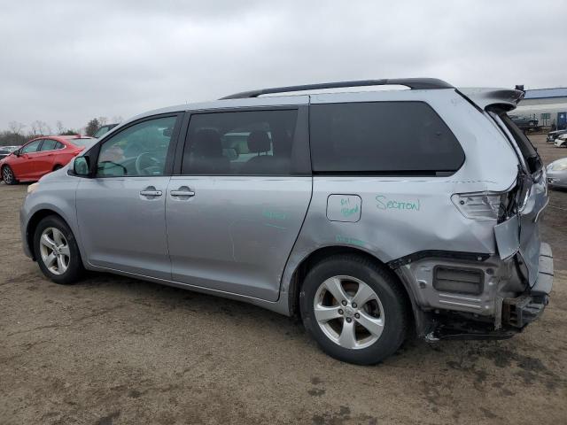 5TDKK3DC4CS178875 - 2012 TOYOTA SIENNA LE SILVER photo 2