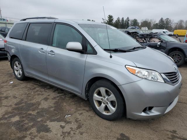 5TDKK3DC4CS178875 - 2012 TOYOTA SIENNA LE SILVER photo 4