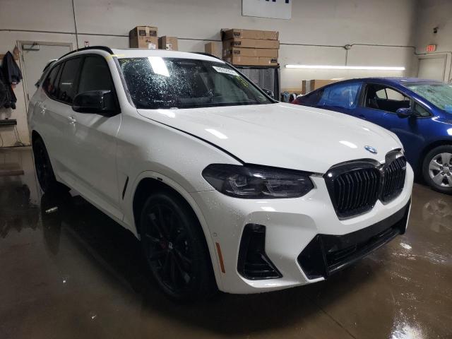 5UX83DP04R9V83087 - 2024 BMW X3 M40I WHITE photo 4