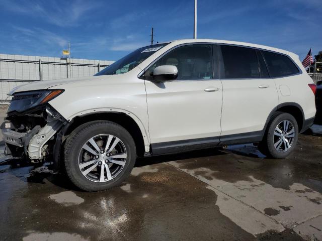 5FNYF6H53JB032304 - 2018 HONDA PILOT EXL WHITE photo 1