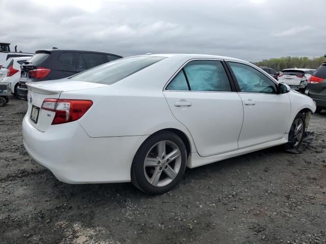 4T1BF1FK5DU645047 - 2013 TOYOTA CAMRY L WHITE photo 3